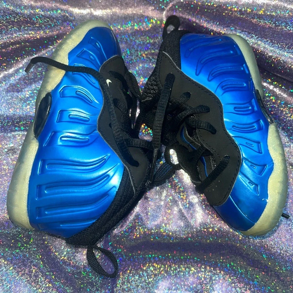 Toddler Nike posites